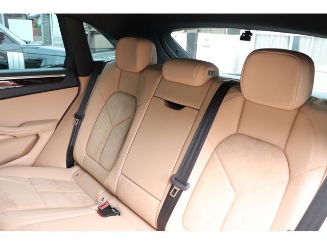 Porsche MACAN 2019-11 824-14