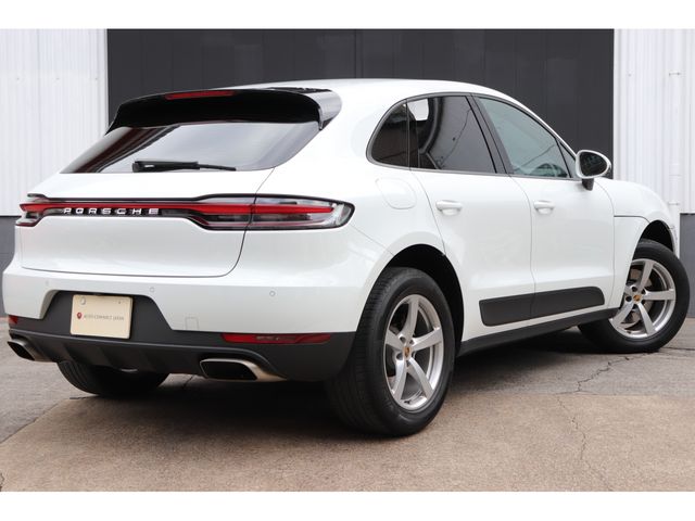 Porsche MACAN 2019-11 824-4
