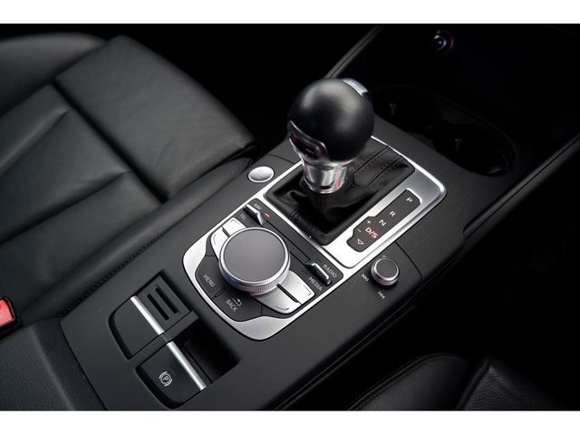 Audi A3 SEDAN 2015-03 14510-15