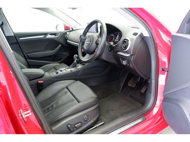 Audi A3 SEDAN 2015-03 14510-12