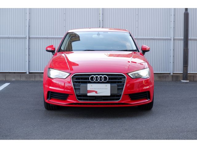 Audi A3 SEDAN 2015-03 14510-6