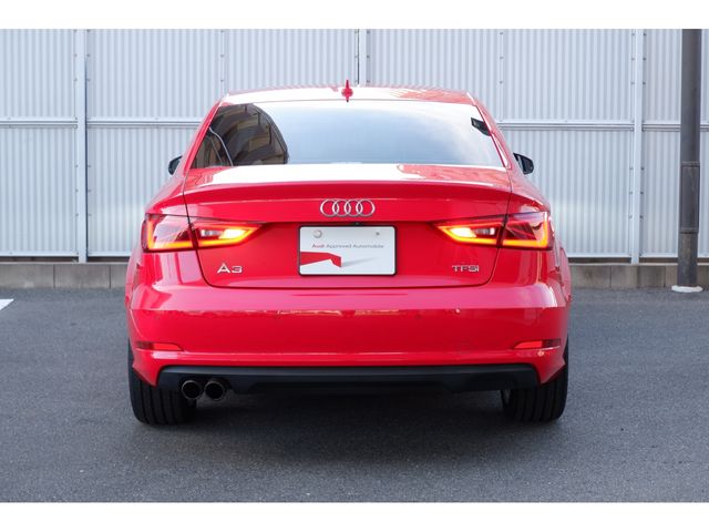 Audi A3 SEDAN 2015-03 14510-3