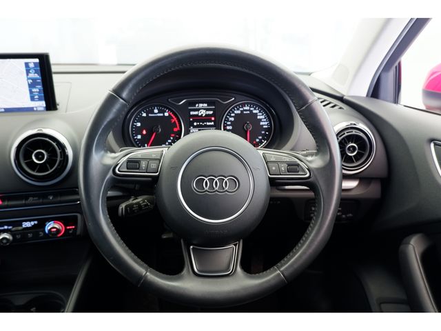 Audi A3 SEDAN 2015-03 14510-14