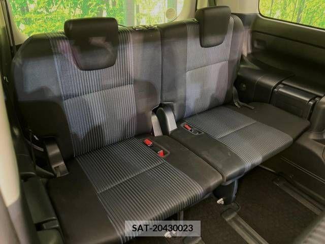 Toyota VOXY 2014-05 370313-11