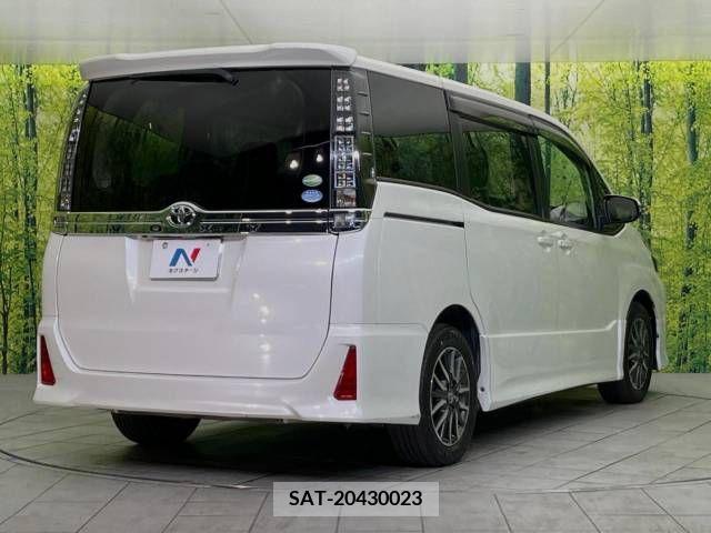 Toyota VOXY 2014-05 370313-18