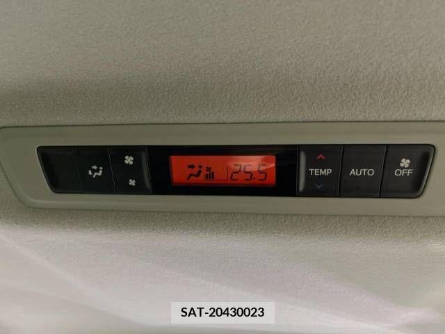 Toyota VOXY 2014-05 370313-6
