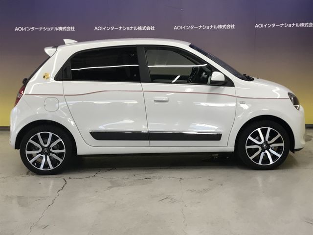 Renault TWINGO 2018-08 11641-7