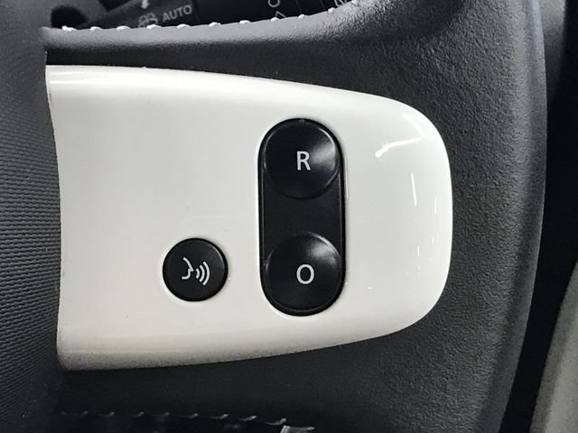 Renault TWINGO 2018-08 11641-23