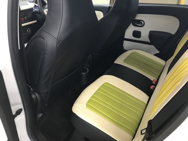 Renault TWINGO 2018-08 11641-21