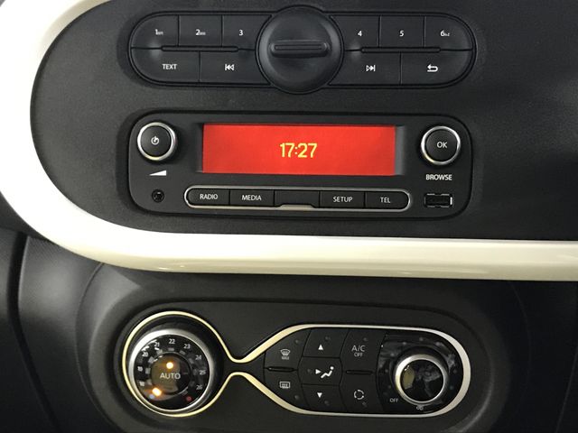 Renault TWINGO 2018-08 11641-19