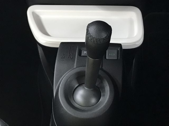 Renault TWINGO 2018-08 11641-18