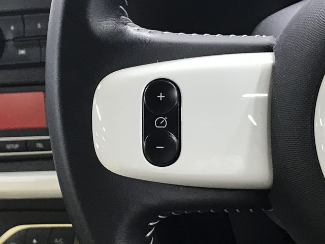 Renault TWINGO 2018-08 11641-22