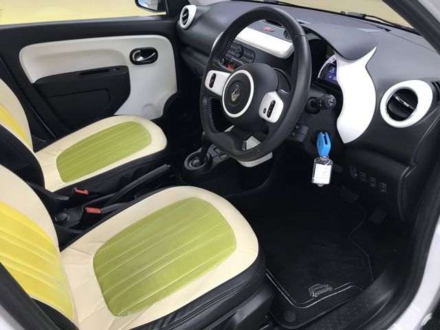 Renault TWINGO 2018-08 11641-11