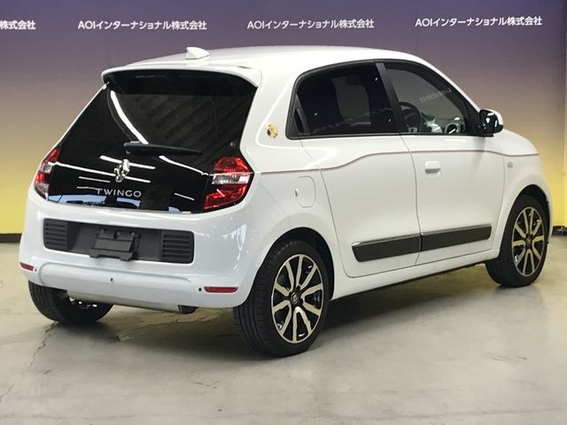 Renault TWINGO 2018-08 11641-9