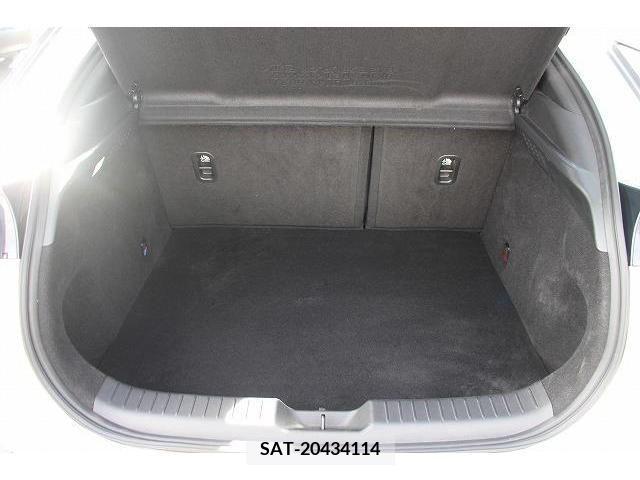 Mazda MX-30 2022-09 302258-16