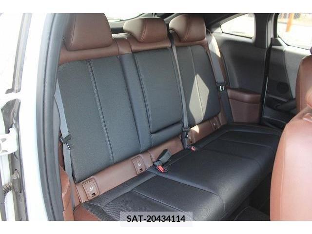 Mazda MX-30 2022-09 302258-15