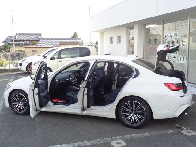Bmw 3 SERIES 2019-03 14652-24