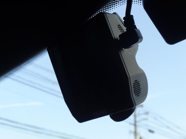 Bmw 3 SERIES 2019-03 14652-16