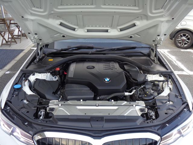 Bmw 3 SERIES 2019-03 14652-28