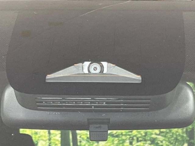 Toyota NOAH 2023-06 181044-2