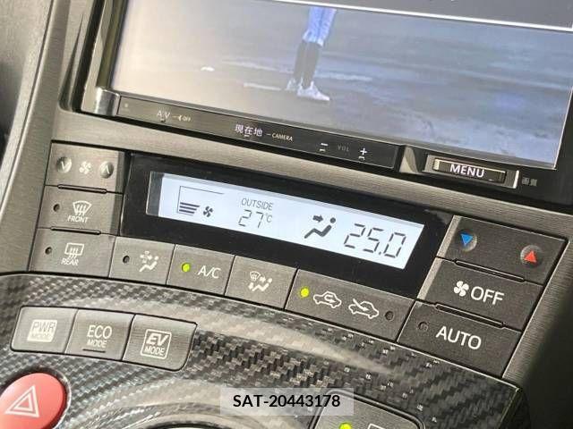 Toyota PRIUS 2013-09 350423-7