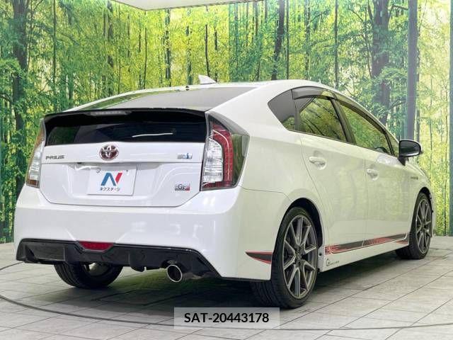 Toyota PRIUS 2013-09 350423-17