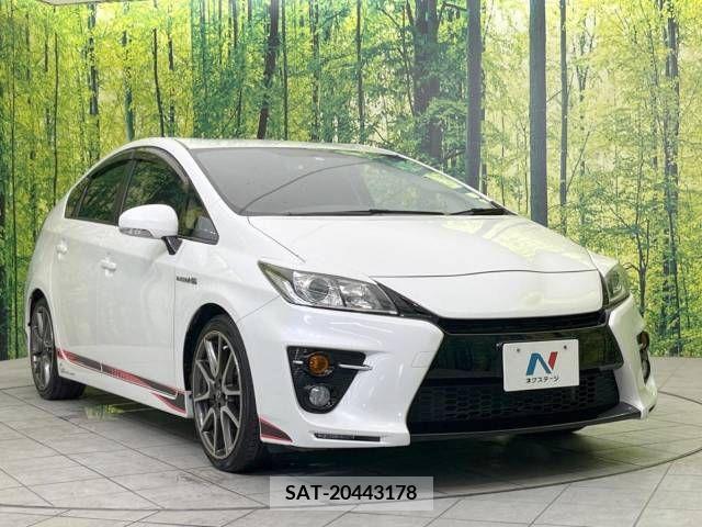Toyota PRIUS 2013-09 350423-16