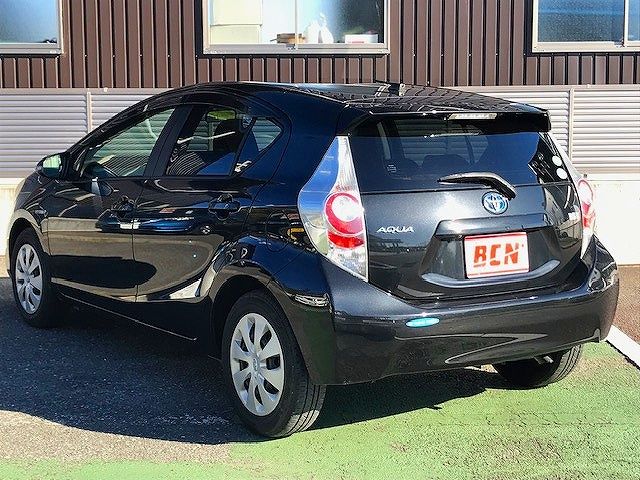 Toyota AQUA 2012-12 192443-8