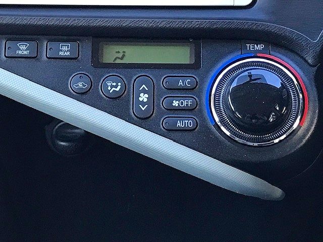 Toyota AQUA 2012-12 192443-14