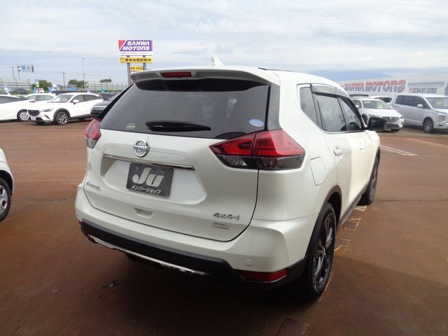 Nissan X-TRAIL 2021-08 10779-2