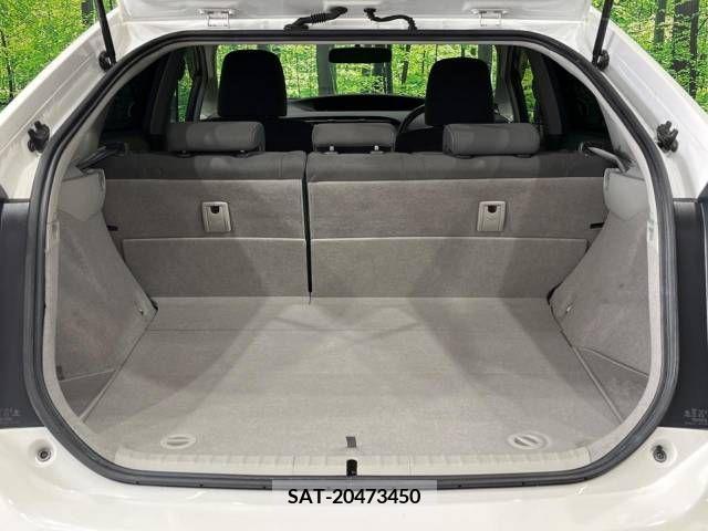 Toyota PRIUS 2010-10 282184-9