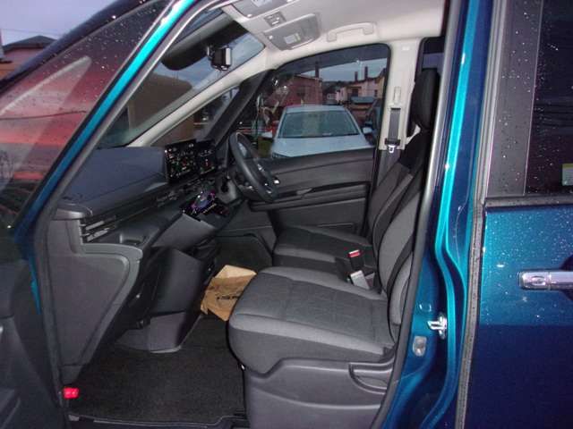 Nissan SERENA 2023-03 182899-13