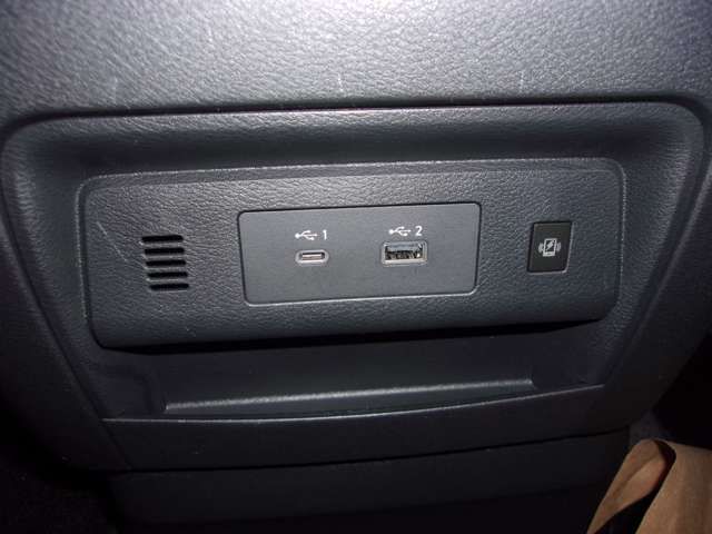 Nissan SERENA 2023-03 182899-10