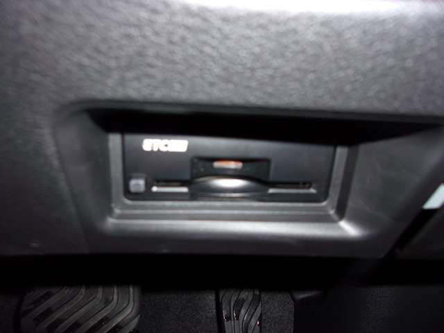 Nissan SERENA 2023-03 182899-9