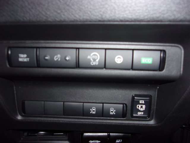 Nissan SERENA 2023-03 182899-8