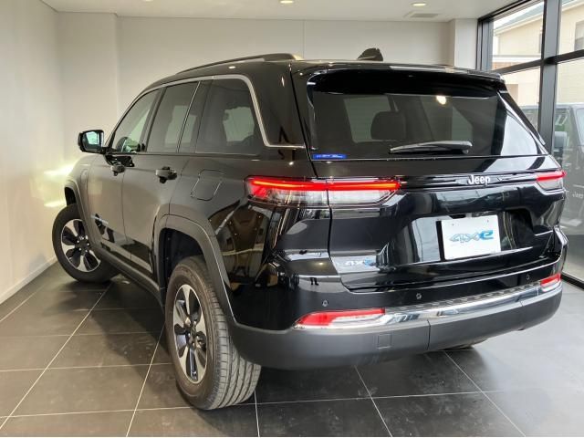 Jeep GRAND CHEROKEE 2022-12 23439-2