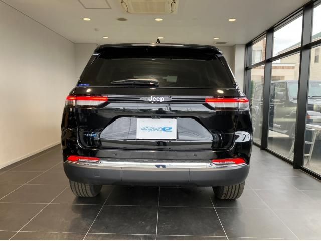 Jeep GRAND CHEROKEE 2022-12 23439-24