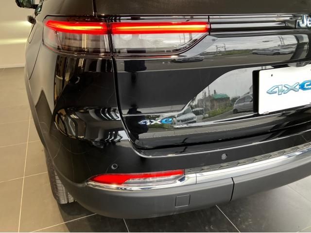 Jeep GRAND CHEROKEE 2022-12 23439-22
