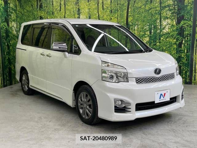 Toyota VOXY 2012-09 221489-16