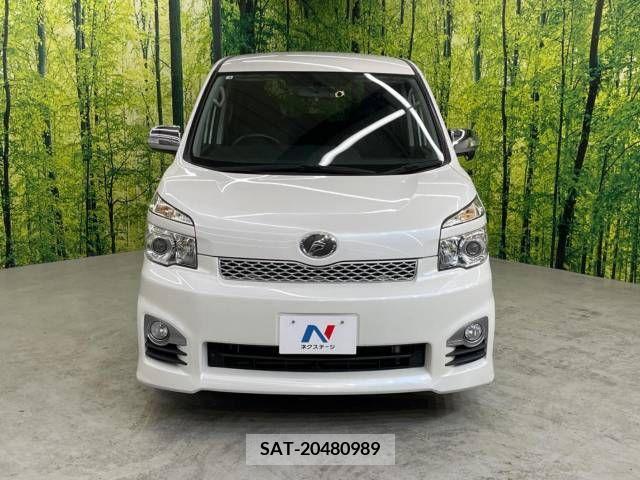 Toyota VOXY 2012-09 221489-14