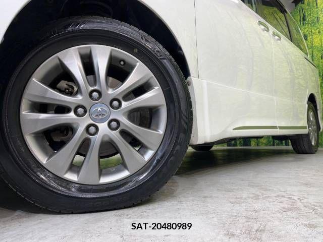 Toyota VOXY 2012-09 221489-13