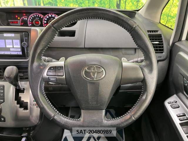Toyota VOXY 2012-09 221489-11