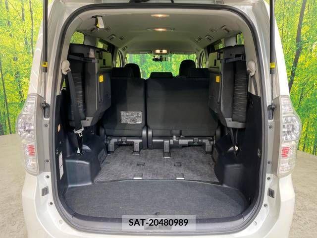 Toyota VOXY 2012-09 221489-10