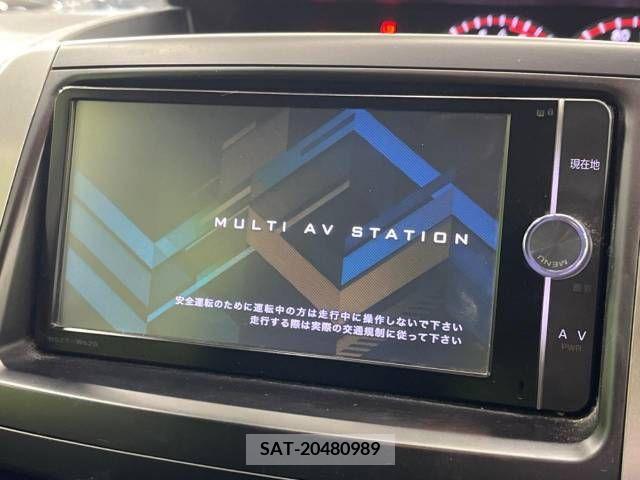 Toyota VOXY 2012-09 221489-3