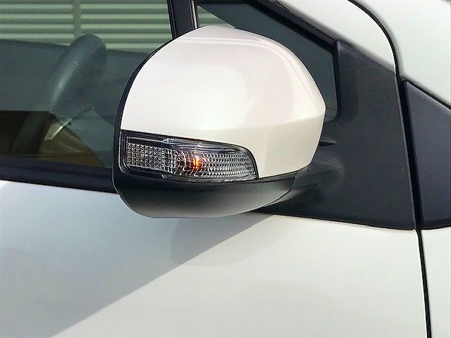 Toyota AQUA 2014-09 186139-23