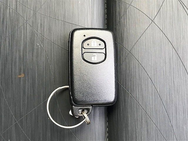 Toyota AQUA 2014-09 186139-22