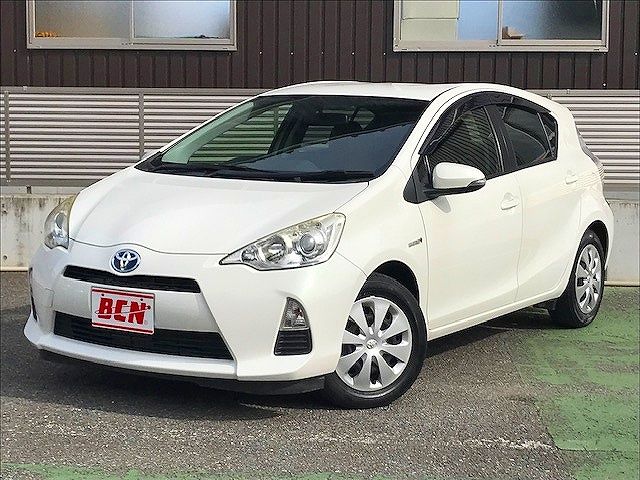 Toyota AQUA 2014-09 186139-0