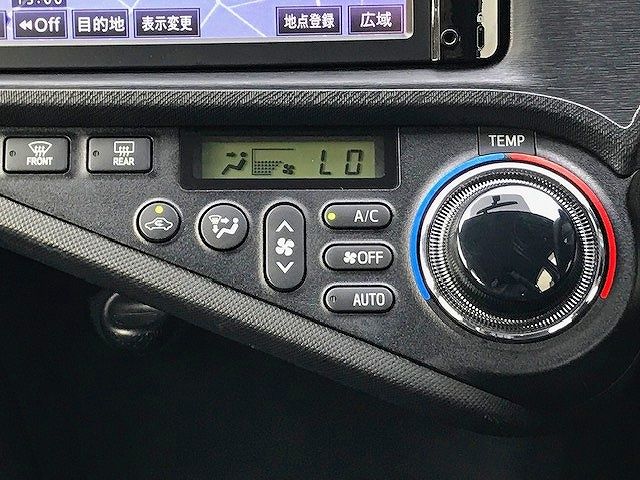 Toyota AQUA 2014-09 186139-14