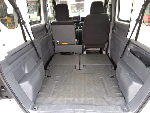 Honda N-VAN 2018-10 27057-4