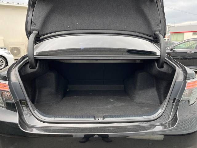 Toyota MARK X 2013-02 196037-11
